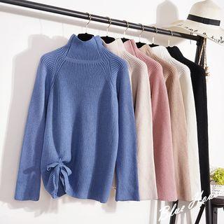 Turtleneck Bow-accent Sweater