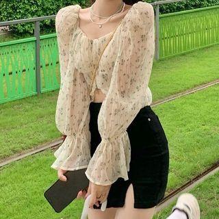 Flower Print Cropped Blouse / Side-slit Mini Pencil Skirt