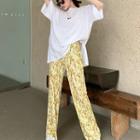 Print Wide-leg Pants / Elbow-sleeve Lettering T-shirt