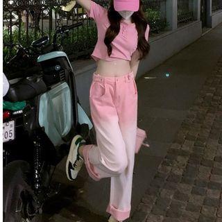 Short-sleeve Cropped T-shirt / Mid Rise Wide Leg Jeans