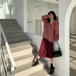 Long-sleeve Turtleneck Plain T-shirt / Plain Knit Cardigan / Plaid Midi Skirt