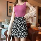 Sleeveless Plain Top / High-waist Floral Printed Skirt