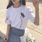 Flower Embroidered Short-sleeve T-shirt