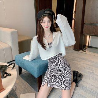 Half-zip Sweater / Zebra Print A-line Skirt