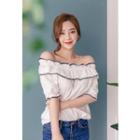Off-shoulder Elbow-sleeve Piped Top