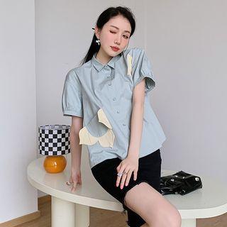 Short-sleeve Floral Accent Shirt