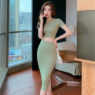 Set: Short-sleeve Cropped T-shirt + Midi Pencil Skirt