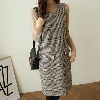 Sleeveless Flap-pocket Midi Plaid Dress