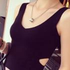 Cut Out Detail Cropped Tank Top
