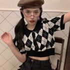 Short-sleeve Collared Argyle Pattern Cropped Knit Top