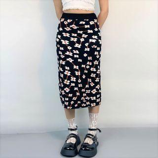 Flower Jacquard Straight-fit Knit Skirt