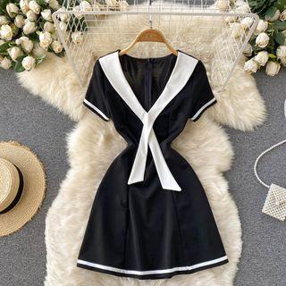 V-neck Color Block A-line Short-sleeve Dress