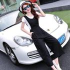 Set: Short-sleeve T-shirt + Cropped Jumper Pants