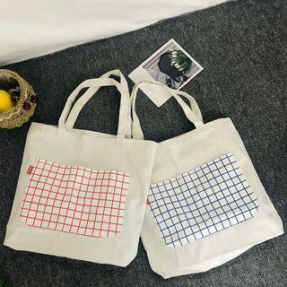 Grid Pocket Canvas Tote Bag
