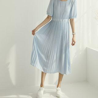 Puff-sleeve Tie-waist Long Pleated Dress