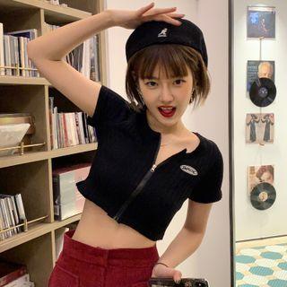 Short-sleeve Applique Zipped Crop Top