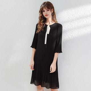 Tie-neck 3/4-sleeve Crinkle Chiffon Dress