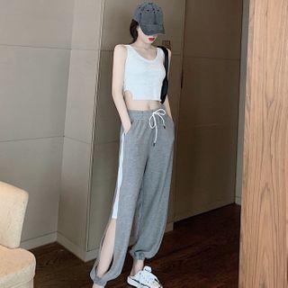 Cropped Tank Top / Sweatpants