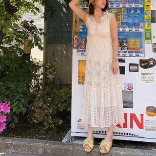 Lace Sleeveless Maxi Shift Dress