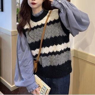 Set: Puff-sleeve Blouse + Patterned Sweater Vest