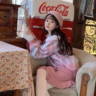 Argyle Print Sweater / Ribbed A-line Knit Skirt