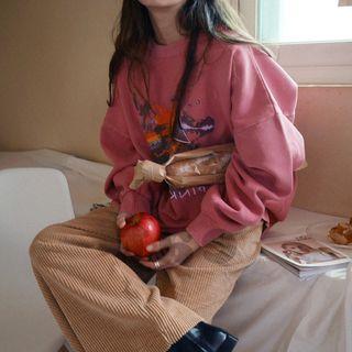 Print Sweatshirt / Corduroy Pants