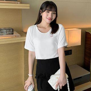 Short-sleeve Heart Embroidered Knit T-shirt