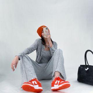 Set: Lettering Cropped Camisole Top + Light Jacket