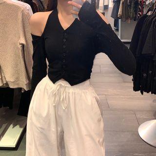 Cold-shoulder T-shirt / Harem Pants