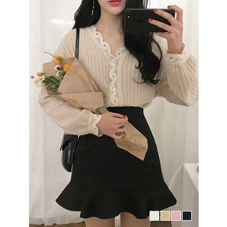 V-neck Lace-trim Ribbed Cardigan