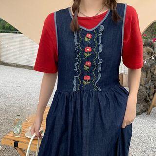Short-sleeve T-shirt / Floral Embroidered Midi Denim Overall Dress