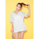 V-neck Contrast Raglan-sleeve T-shirt