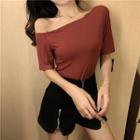 Short-sleeve Skew Neck T-shirt