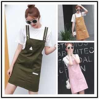 Set: Plain Short Sleeve T-shirt + Spaghetti Strap Pinafore Dress