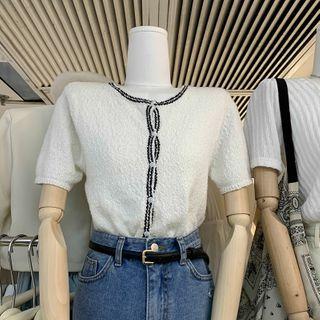 Short-sleeve Single-breasted Knit Top
