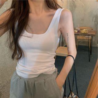 Sleeveless Plain Round Neck Knit Top