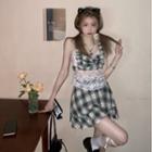 Plaid Sleeveless Top / A-line Skirt / Set