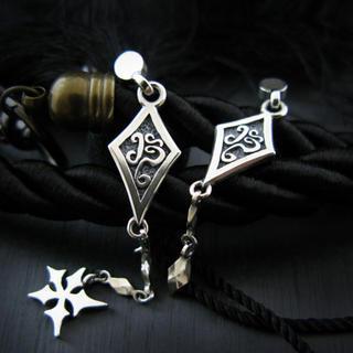 Set: Tinted Sterling Silver Ninja Star Single Earring + Tinted Sterling Silver Arrowhead Single Earring
