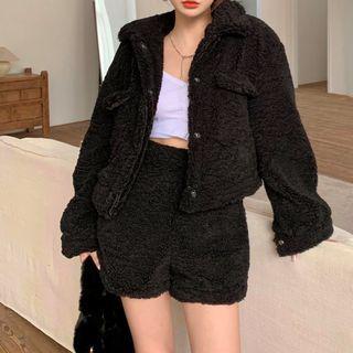 Fleece Jacket / High-waist Shorts