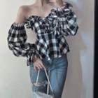 Detachable-sleeve Check Ruffled Top / Distressed Skinny Jeans