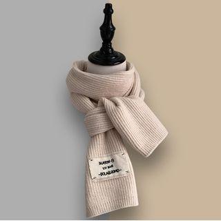Lettering Patch Knit Scarf