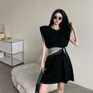 Sleeveless Mini Shift Dress / Leopard Print Neckerchief