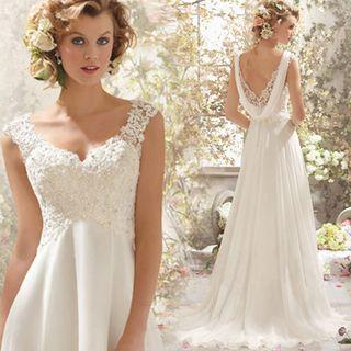 Sleeveless Lace Wedding Dress
