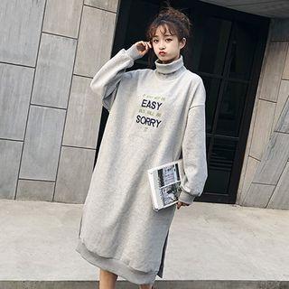 Letter Embroidered Side Slit Pullover Dress
