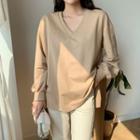 V-neck Balloon-sleeve T-shirt