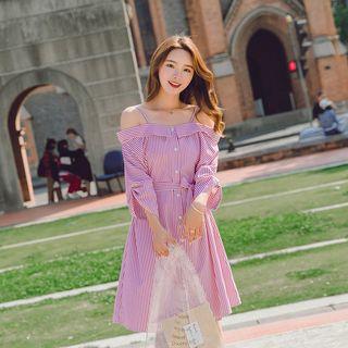 Off-shoulder Struoed Dress