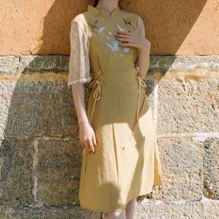 Short-sleeve Embroidered Lace-up A-line Qipao Dress