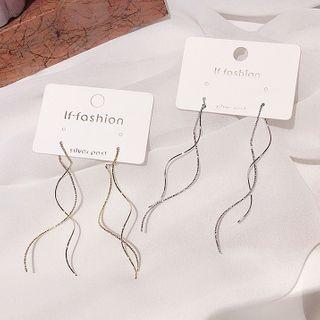 Curved Line Threader Earring