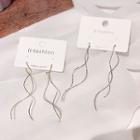 Curved Line Threader Earring
