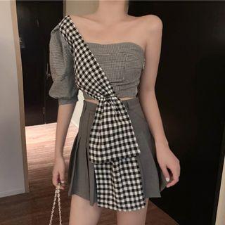 Puff-sleeve Asymmetric Shoulder Plaid Top